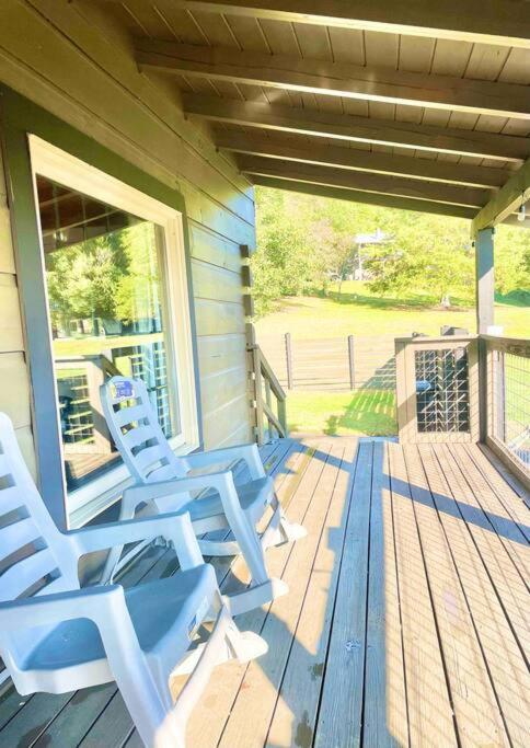 Modern Lake Side Nest• Hotub Fenced Yard King Beds Sevierville Extérieur photo