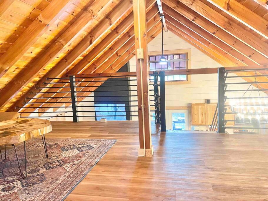 Modern Lake Side Nest• Hotub Fenced Yard King Beds Sevierville Extérieur photo